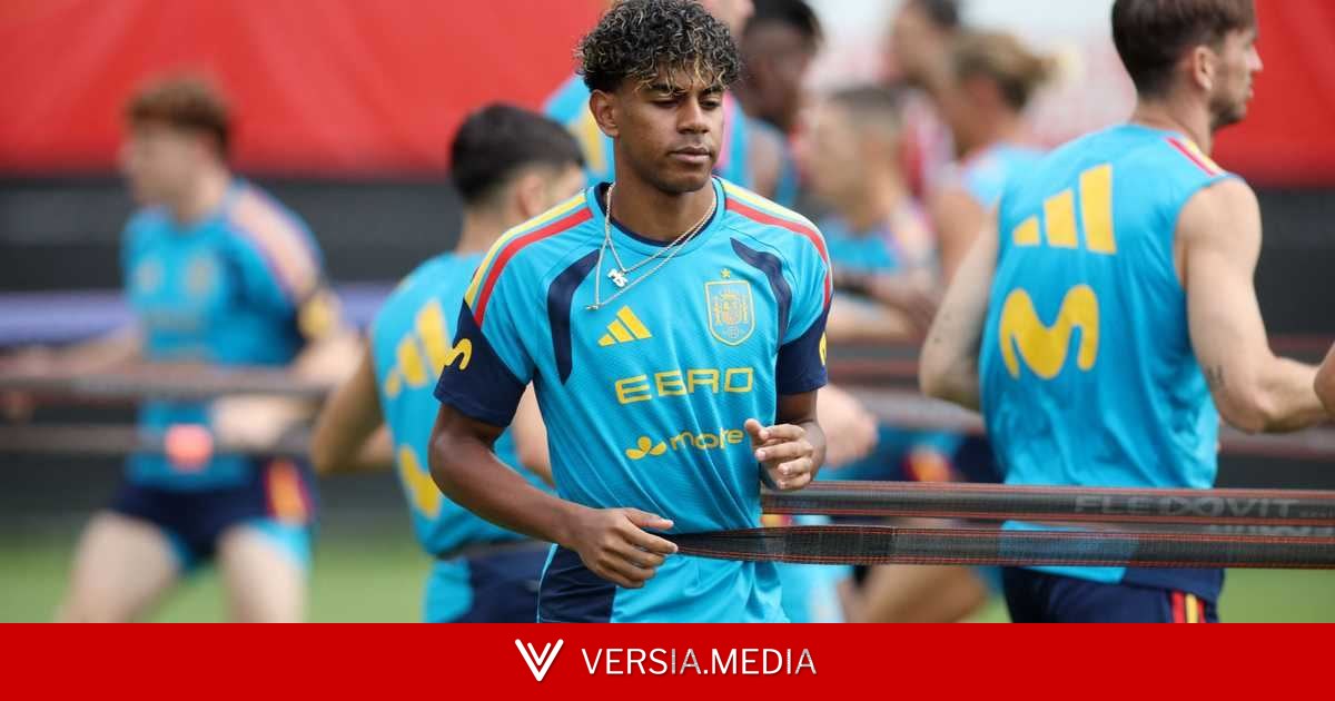 مدرب إسبانيا يطمئن الجماهير بشأن يامال قبل مواجهة النمسا