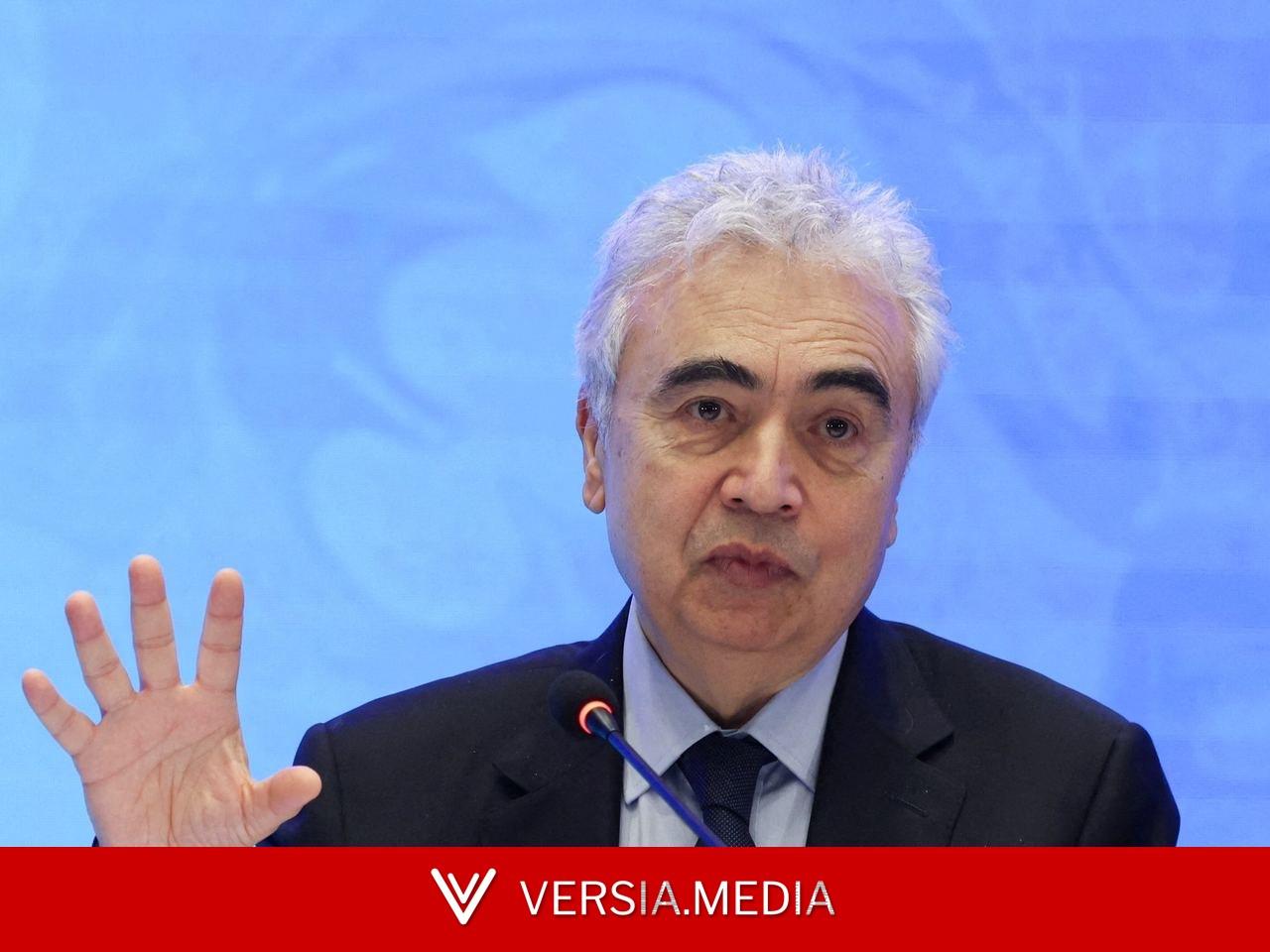 تصعيد هرمز يهدد فائض النفط المتوقع في 2027