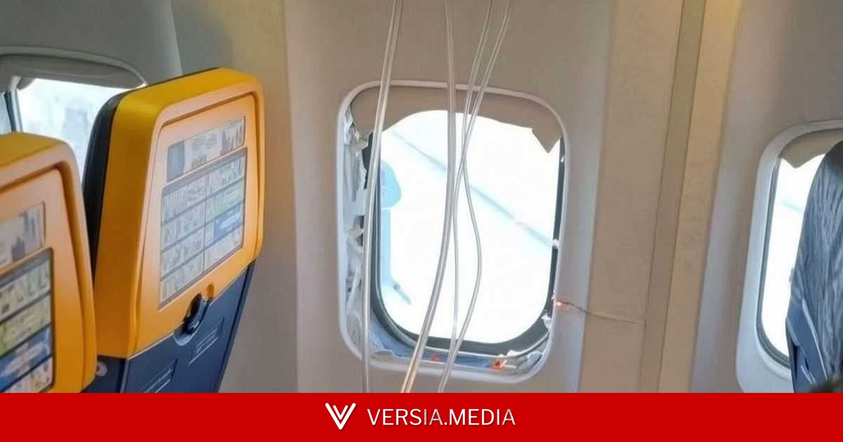 فيديو.. راكب ينجو بأعجوبة من الموت بعد تحطم نافذة الطائرة