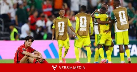 جنوب إفريقيا تباغت كوريا الجنوبية وترافق المكسيك إلى الـ32