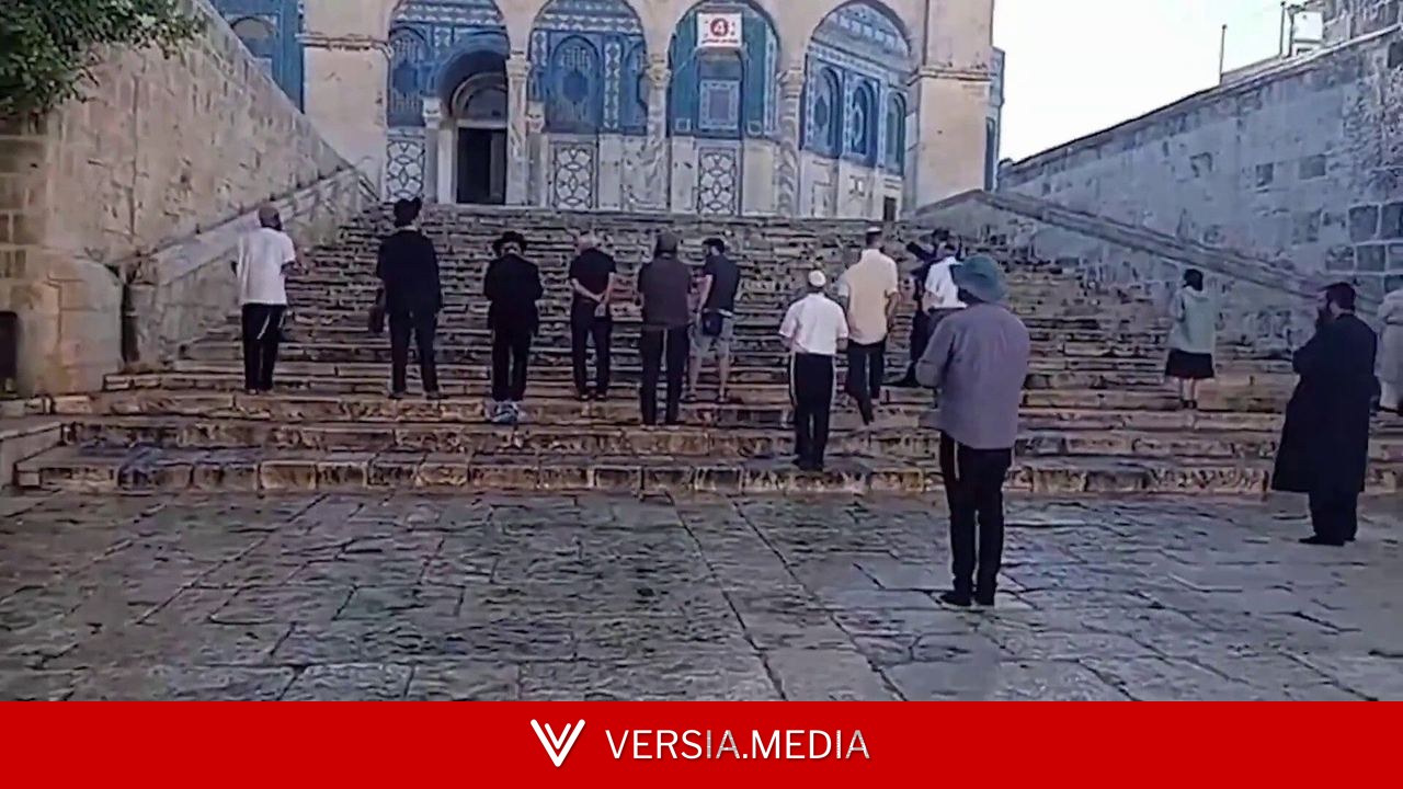 مستوطنون يقتحمون المسجد الأقصى ويؤدون طقوسا أمام قبة الصخرة