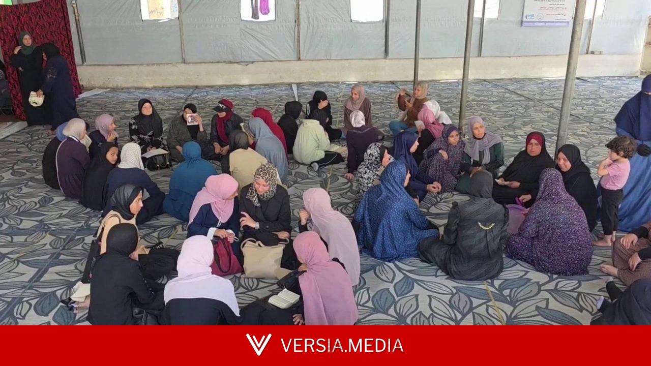 مصاحف ممزقة وشوادر بلاستيكية.. كيف يتعلم أطفال غزة القرآن وسط الحرب؟