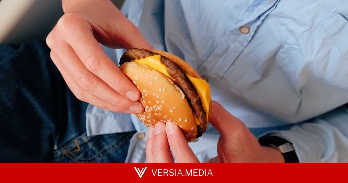 كم مرة يجب أن تأكل يومياً.. 3 أم 5 وجبات؟