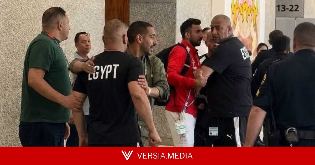 فيديو.. مشادة بين مدير منتخب مصر ورجل أمن أميركي