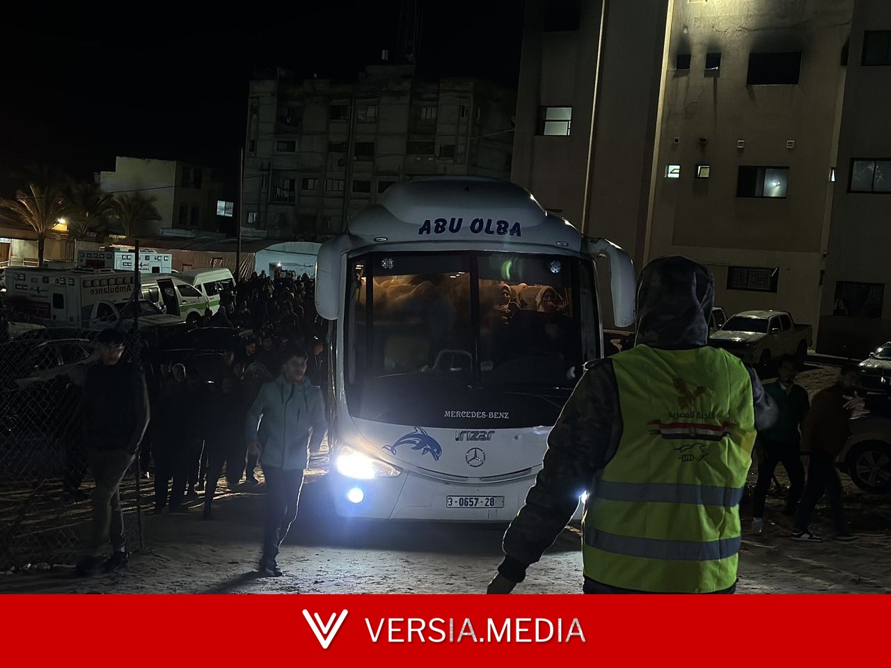 الاحتلال يصادر هواتف وذهبا من العائدين إلى غزة