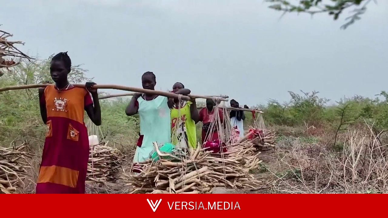 قسوة وأعباء المعيشة تواجه النازحات في السودان