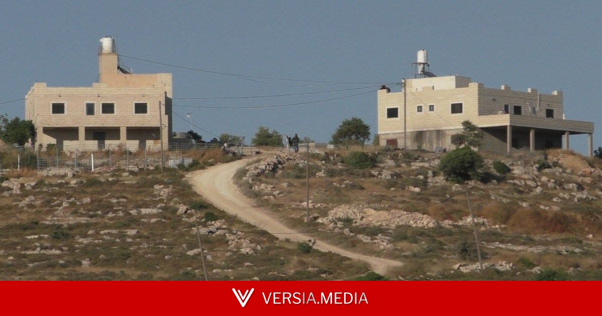 جلب الطعام تطلب تنسيقا خاصا.. عائلة الطوباسي الفلسطينية تواجه عزلة فرضها الاستيطان