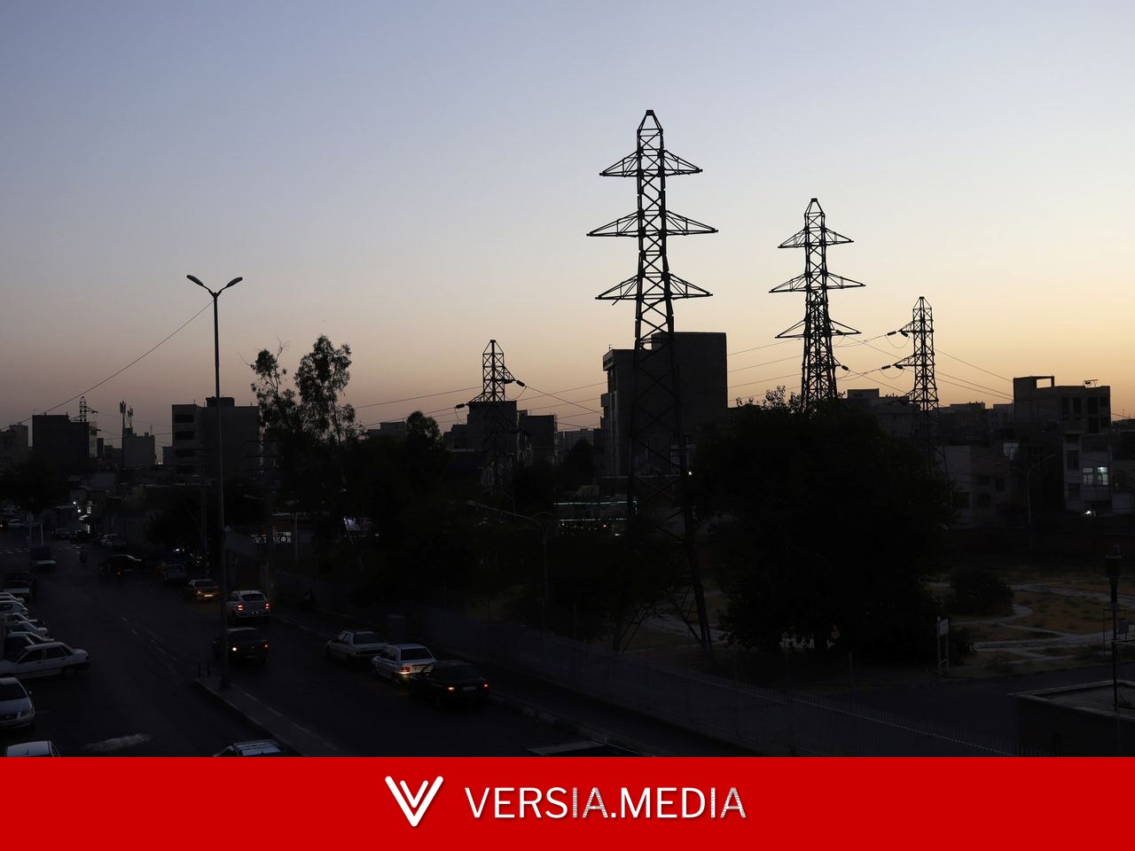 بعد الجسور.. هل تتحول الكهرباء والمصافي الإيرانية إلى أهداف عسكرية أمريكية؟