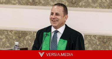 نائب رئيس قطاع المراسم بمجلس الشيوخ يحصل على الدكتوراة في الحقوق
